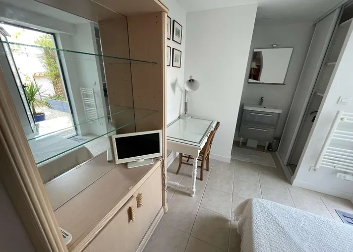 Daire - Lr180-059b La Rochelle (Charente-Maritime)